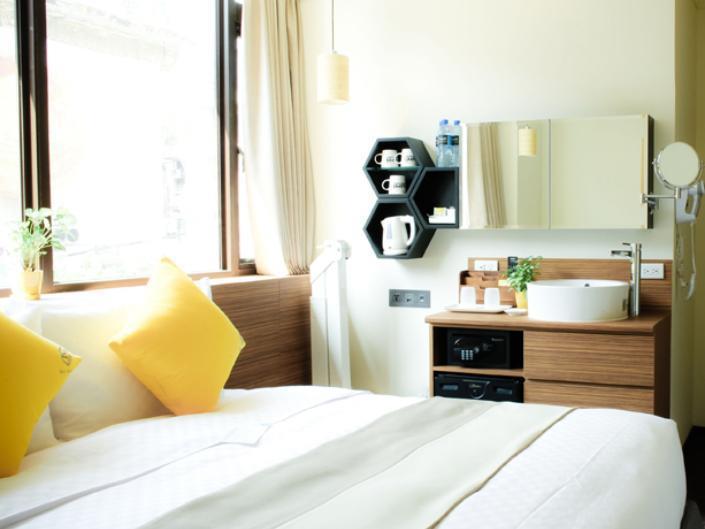 Bee House By Cosmos Creation - Taipei Main Station Hotel Екстериор снимка