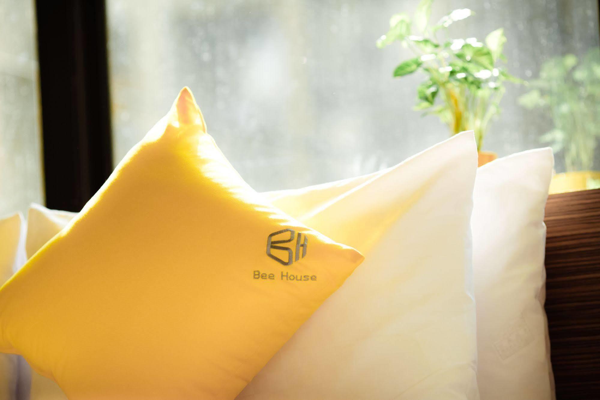 Bee House By Cosmos Creation - Taipei Main Station Hotel Екстериор снимка